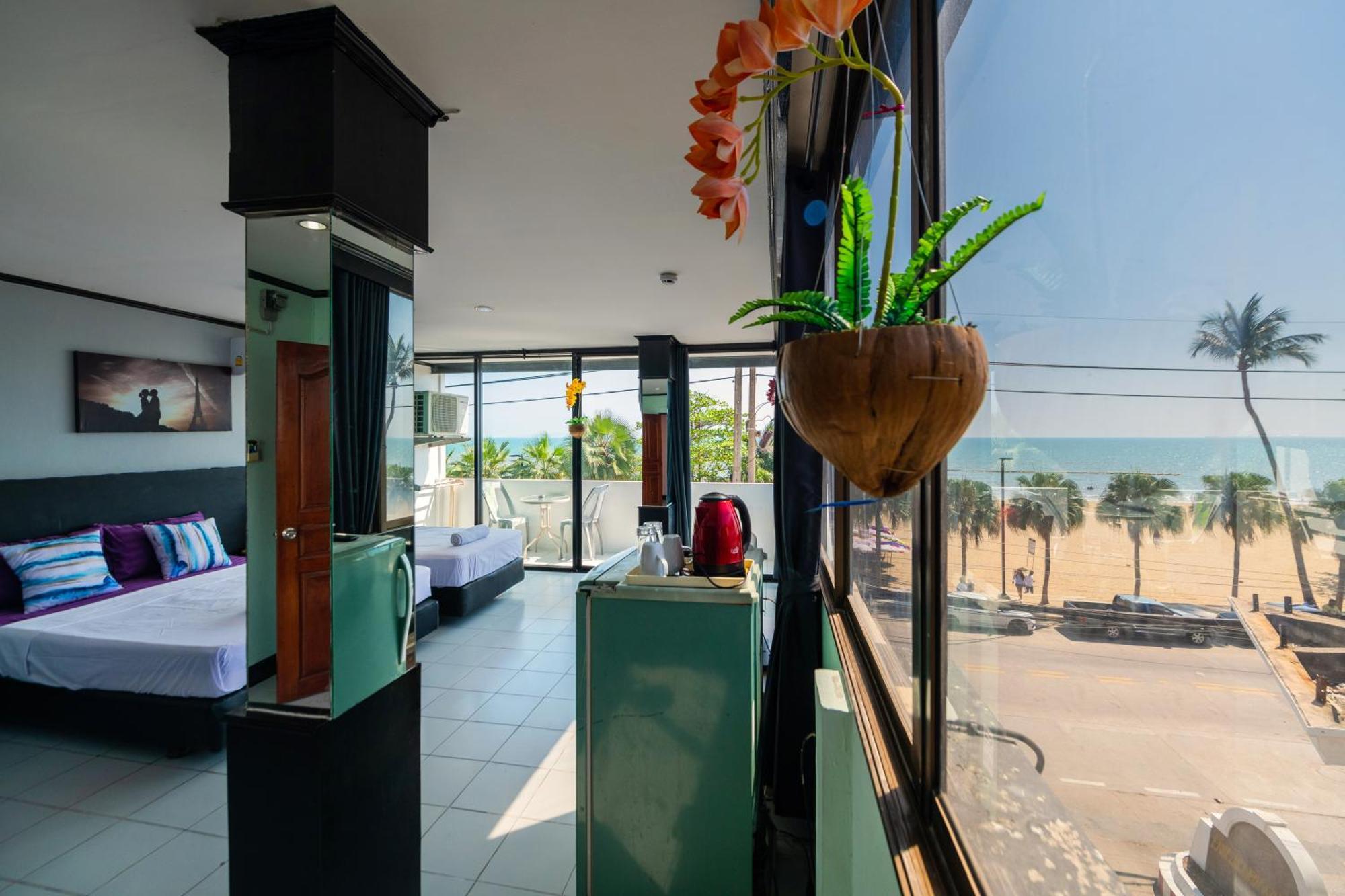 Happy Jomtien - Beachfront Bilik gambar